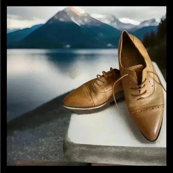 Mona Flying Womens leather dress shoes pointed toe brown US 7.5 EU 39 1" Heel - Picture 2 of 11